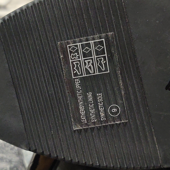 Neiman Marcus Sabelle Vegan Leather Platform High Heeled Boots 9 - Picture 9 of 12